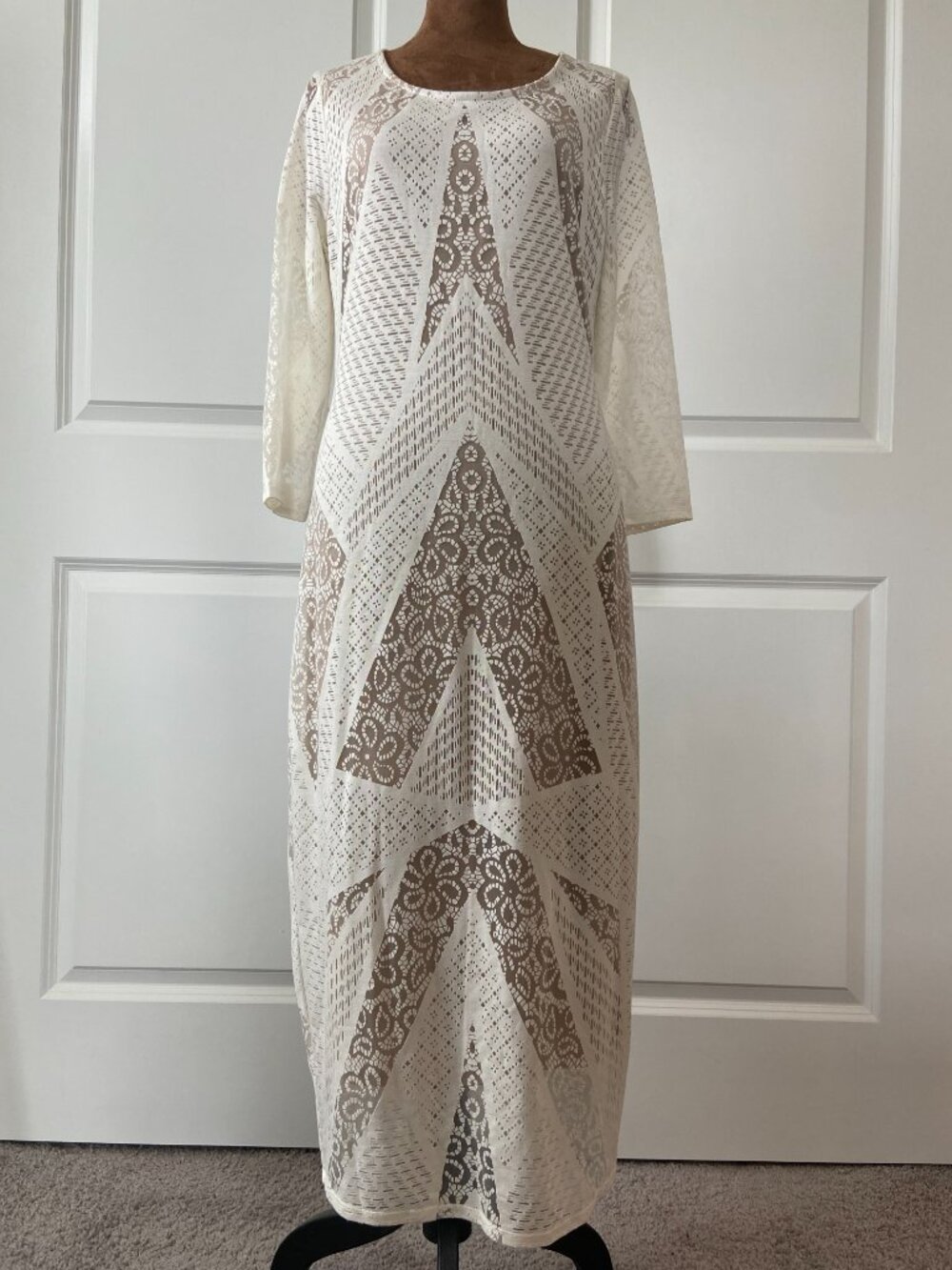 Bar III Classic White & Beige BodyCon Geometric Midi Dress, Size Large